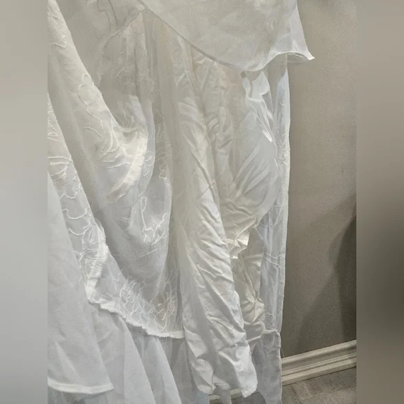 All About May• Lenora One-Shoulder White Ruffled Asymmetric Dress. Sz 6 - Picture 11 of 16